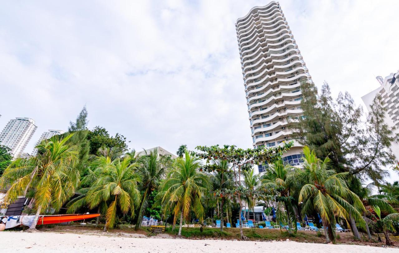 Romantic Couple Suite + Beach-Front Balcony Танджунг-Бунга Экстерьер фото