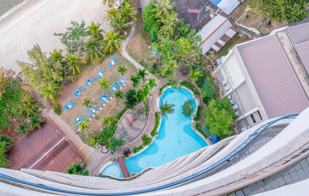 Romantic Couple Suite + Beach-Front Balcony Танджунг-Бунга Экстерьер фото