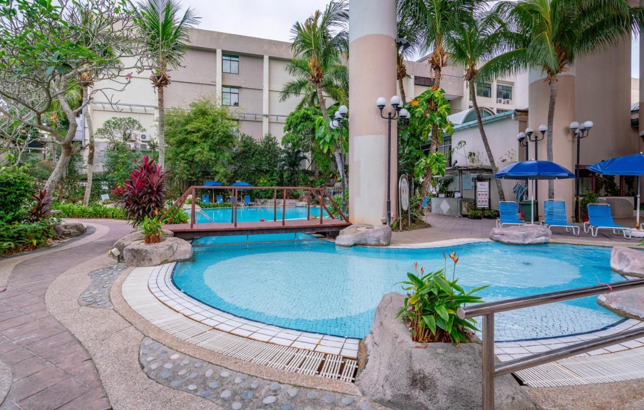 Romantic Couple Suite + Beach-Front Balcony Танджунг-Бунга Экстерьер фото